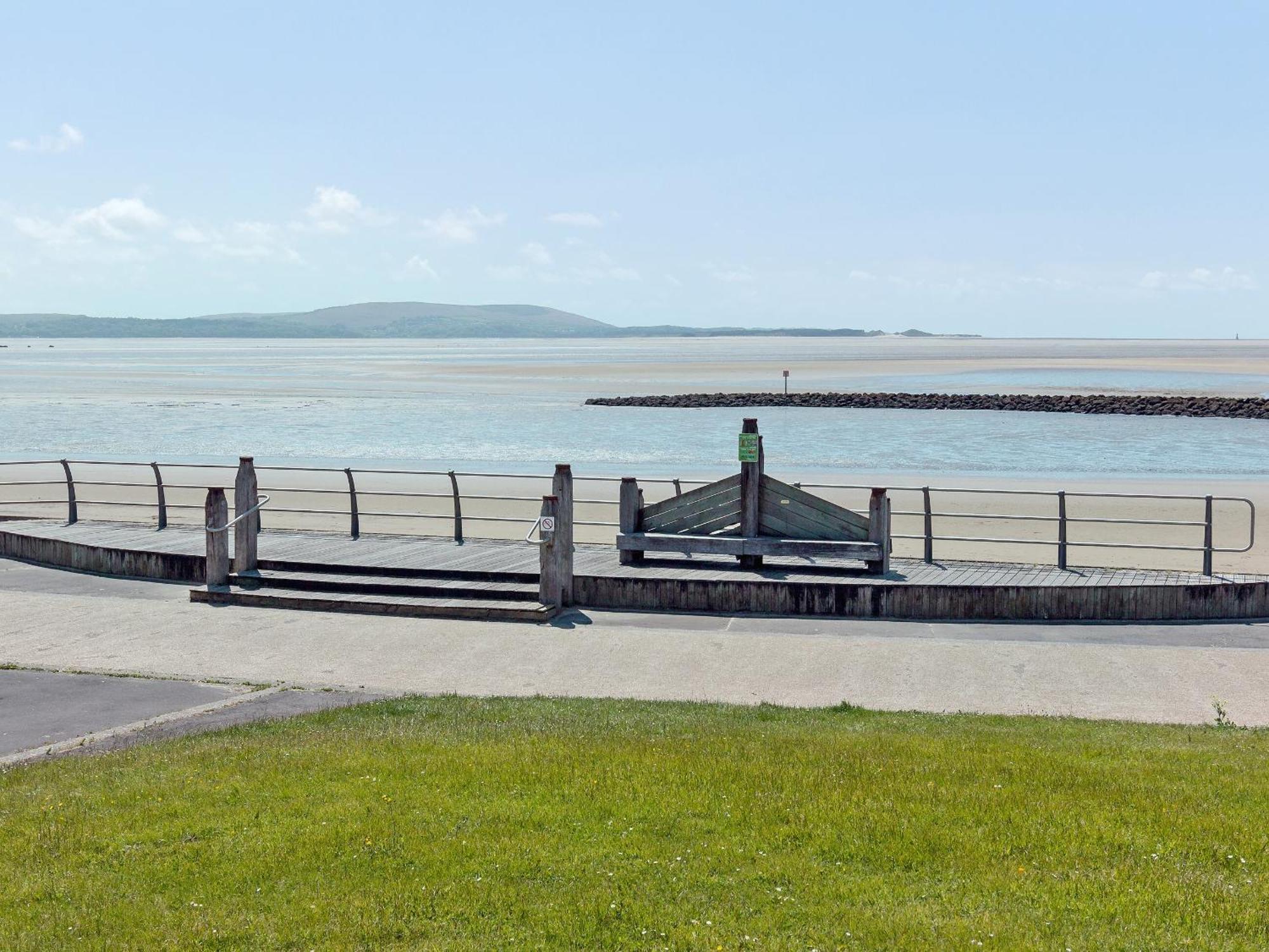 Beachlands Лланелли Экстерьер фото